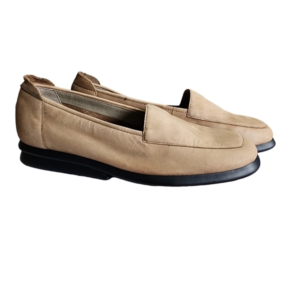3/$25 Villager by Liz Claiborne Chatty Suede Leather Upper Loafers - 7M - Picture 3 of 11